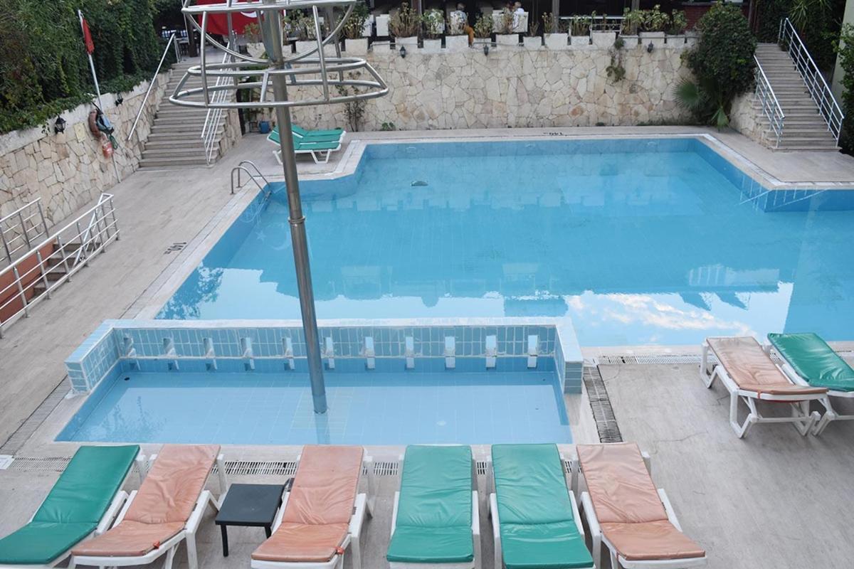 Ares City Hotel ケメル エクステリア 写真
